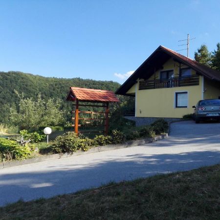 Вілла Getaway "At The Three Lights" Sevnica Екстер'єр фото