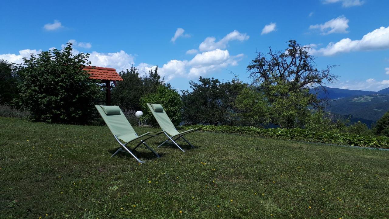 Вілла Getaway "At The Three Lights" Sevnica Екстер'єр фото